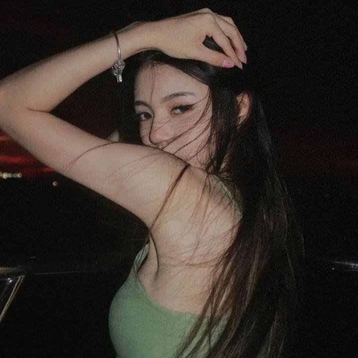 不是挥手而是溺水